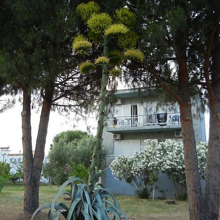 Pension Lakis Prinos  Exterior photo