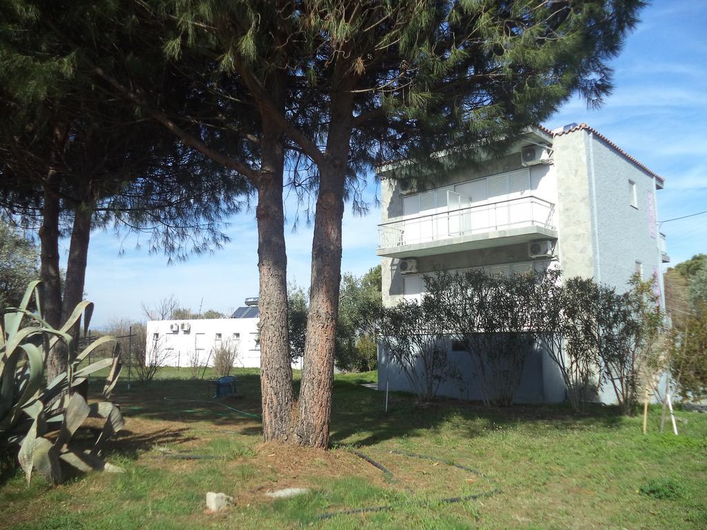 Pension Lakis Prinos  Exterior photo