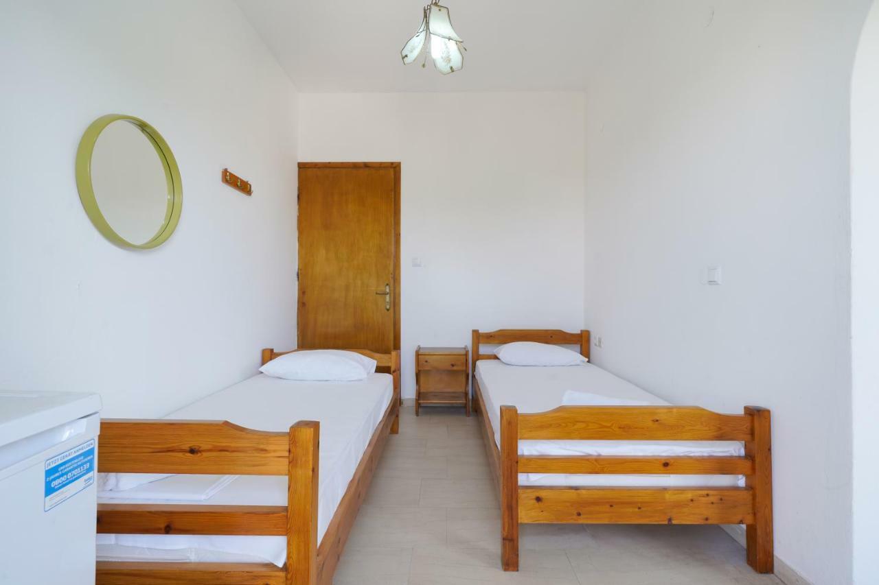 Pension Lakis Prinos  Exterior photo