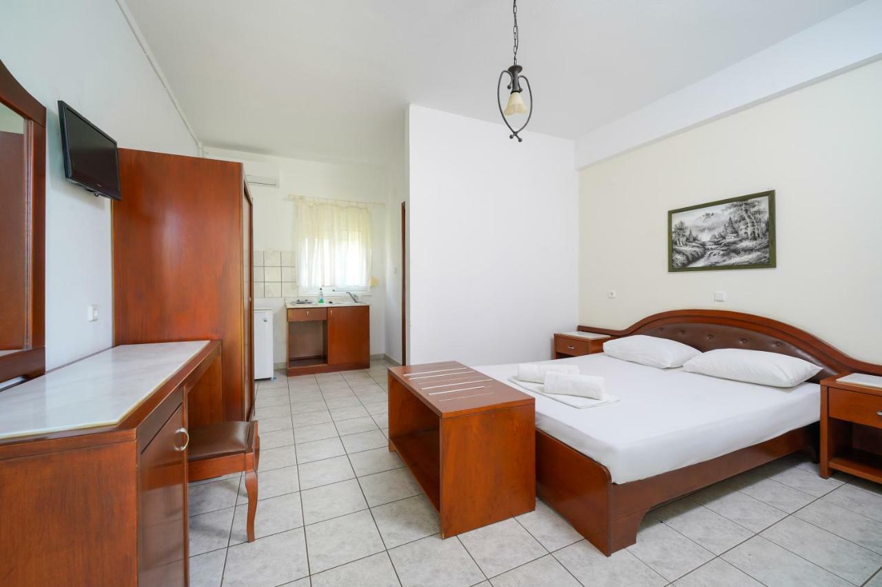 Pension Lakis Prinos  Exterior photo