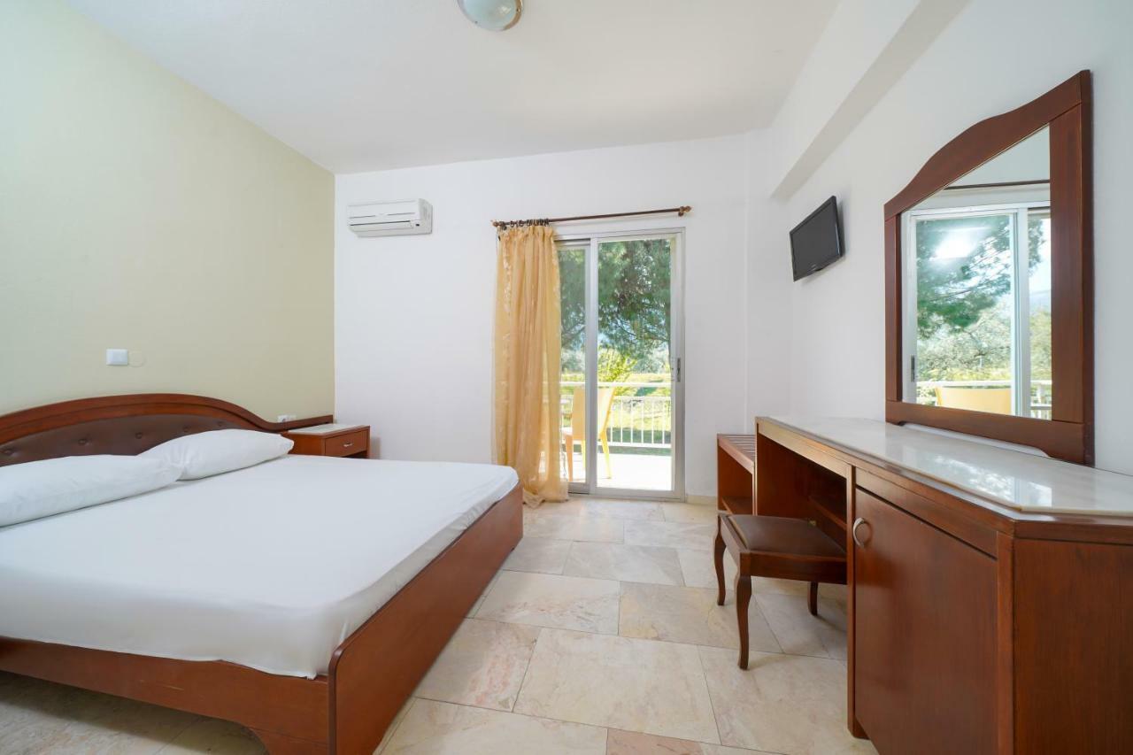 Pension Lakis Prinos  Exterior photo
